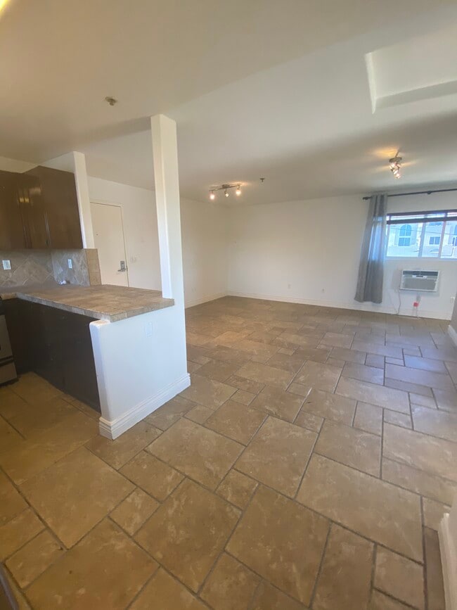 5255 Denny Ave, Los Angeles, CA 91601 - photo 6