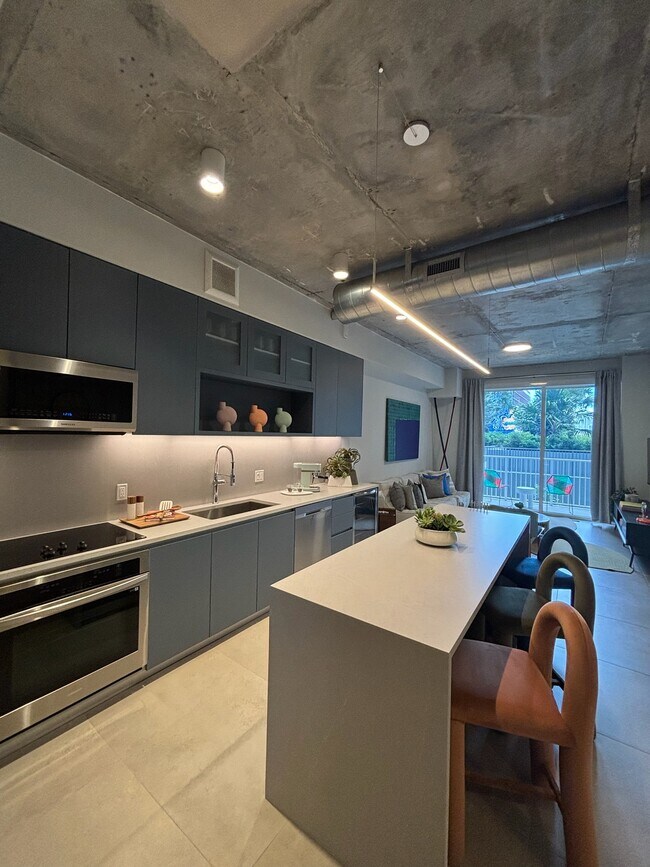 162 NE 23rd St unit B1, Miami, FL 33137 - photo 2