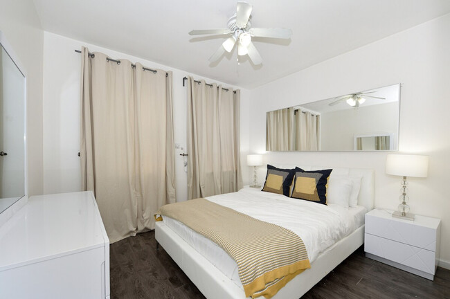 470 9th Ave unit ID1323921P, New York, NY 10018 - photo 2