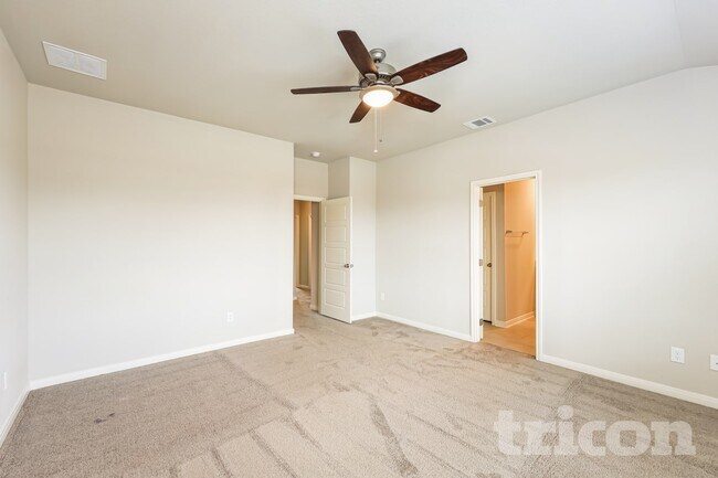 13507 Paxton Blvd, Saint Hedwig, TX 78152 - photo 7