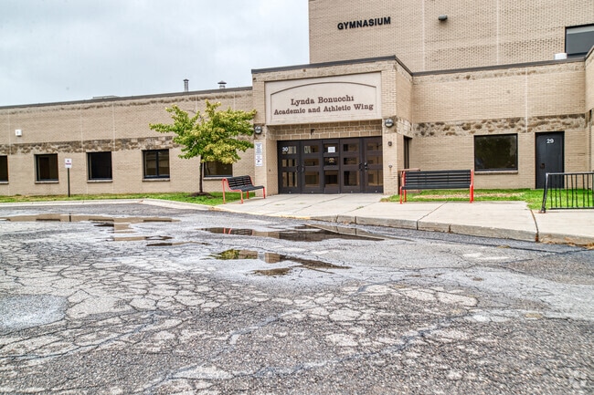 Center Line High School, Rankings & Reviews