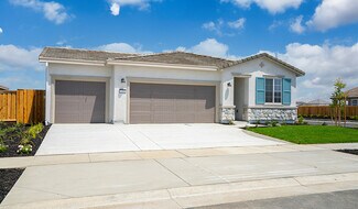 1095 Camomile Dr, Plumas Lake, CA 95961