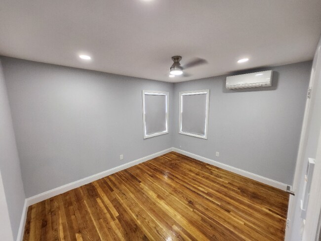 132A Hawthorne Ave unit FL2, Floral Park, NY 11001 - photo 5