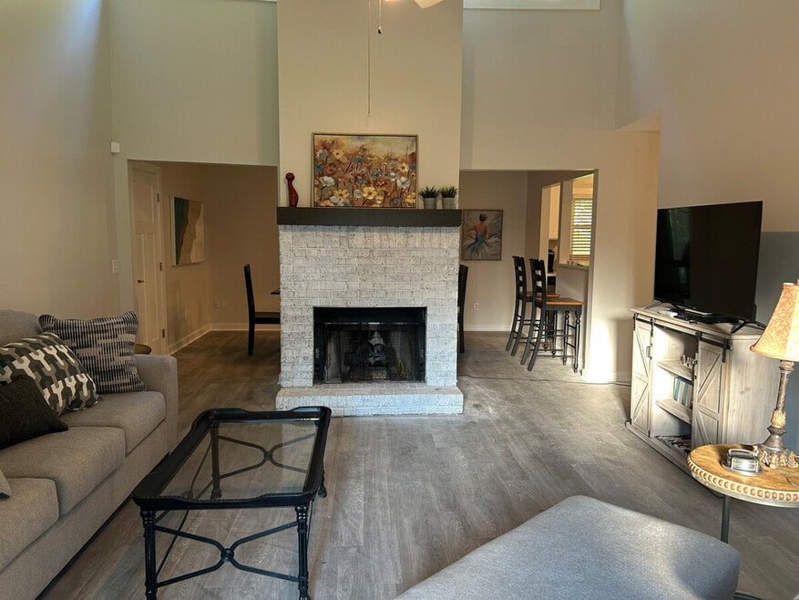 1565 Pinebreeze Dr unit ID1289335P, Marietta, GA 30062 - photo 1