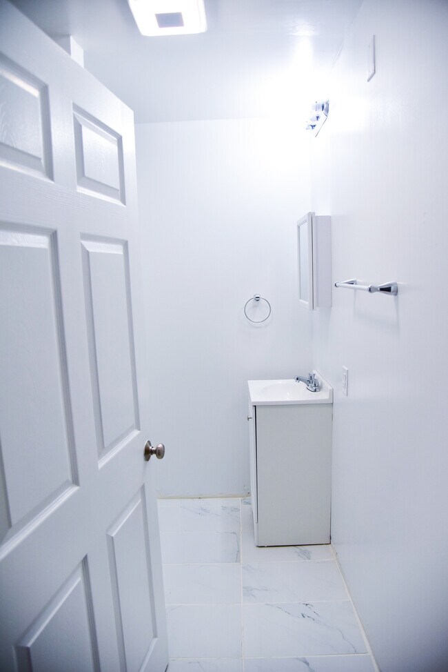 19 S George St unit 2, York, PA 17401 - photo 4