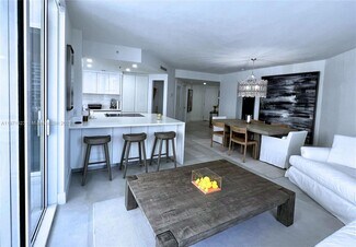 701 Brickell Key Dr, Miami, FL 33131