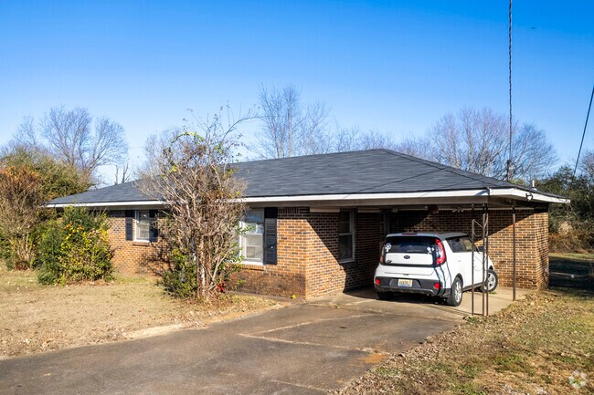 Ranch style homes are popular in Persimmon Grove.