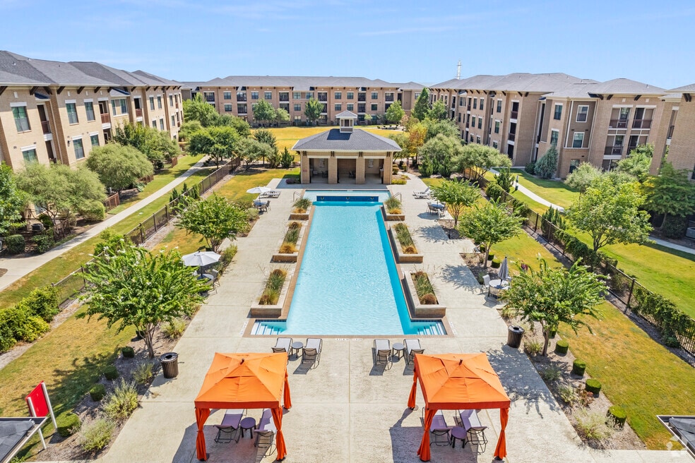 Mansfield on the Green Apartments, Mansfield, TX 76063 - photo 1