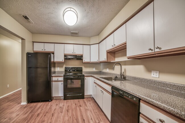 Glenwood Pointe, Twinsburg, OH 44087 - photo 5