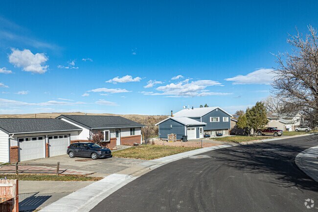Glenrock houses sit on roomy lots with wide Wyoming skies beyond.