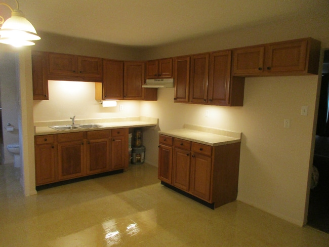 733 Acadia Rd, Valparaiso, IN 46385 - photo 6