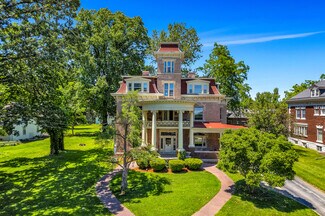 511 W High St, Peoria, IL 61606