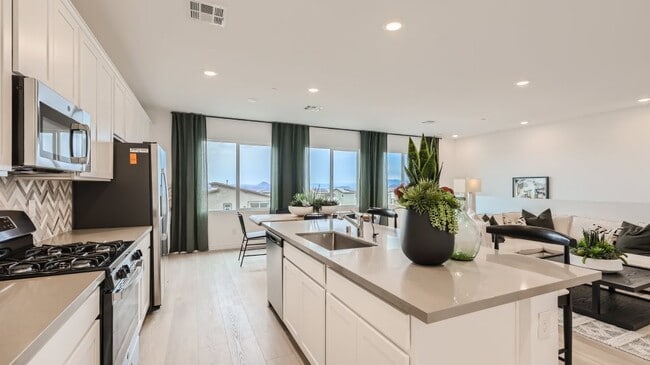 240 White Crest Peak Ave unit 36037159, Henderson, NV 89015 - photo 7