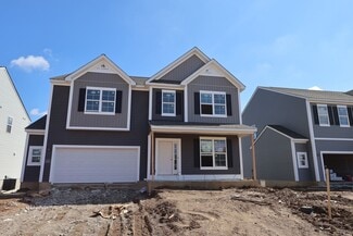 474 Crossing Ln, Miami Township, OH 45449