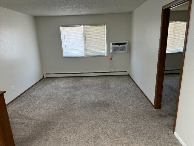 303 S Grant St unit 303 / 1 Br, Casper, WY 82601 - photo 2