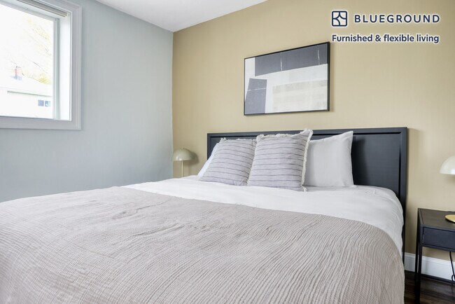 30 Iroquois St unit FL1-ID651, Boston, MA 02120 - photo 6