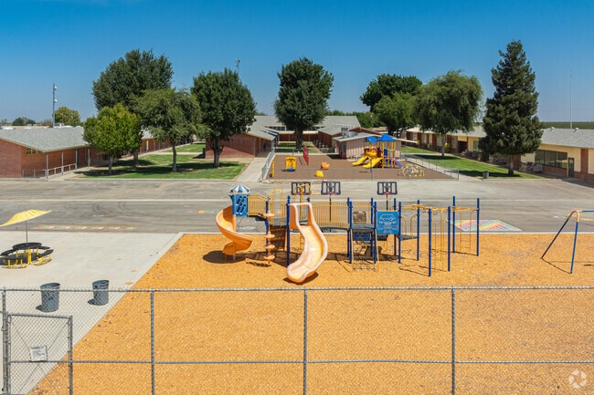 Cantua Elementary School provides clean and safe play equipment for students to enjoy.