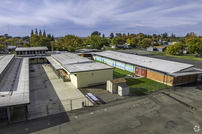 Elverta Elementary School has a very colorful courtyard.