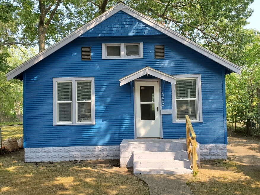 2642 Riordan St, Muskegon, MI 49444 - photo 1