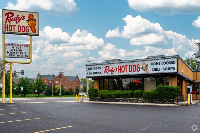 Rudy'd Hot Dog is a local counter-serve chain offering hot dogs & sandwiches.