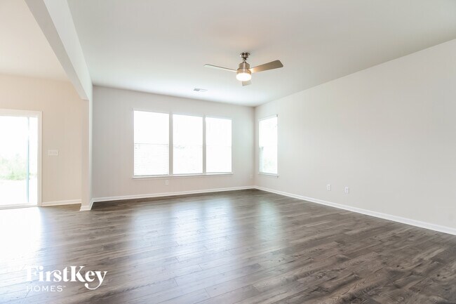 621 Goldburn Way, Simpsonville, SC 29681 - photo 4