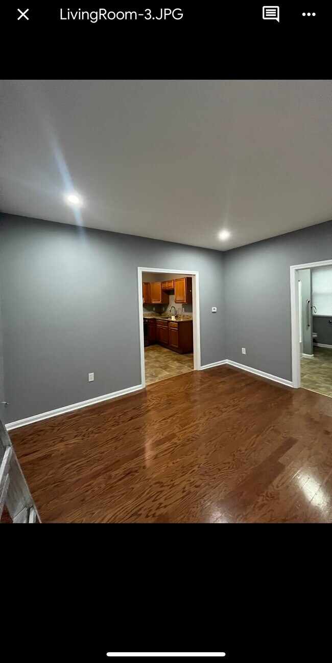 89 3rd St unit 1, Lowell, MA 01850 - photo 3