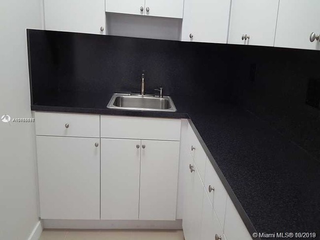 1720 NW N River Dr unit 406, Miami, FL 33125 - photo 5