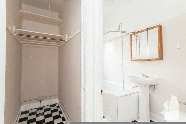 636 W Cornelia Ave unit 2W, Chicago, IL 60657 - photo 7