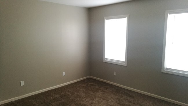 167 Merrimack St unit 1, Manchester, NH 03103 - photo 5