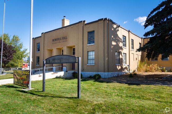 The Mount Pleasant Recreation Center offers fitness classes and basketball courts.