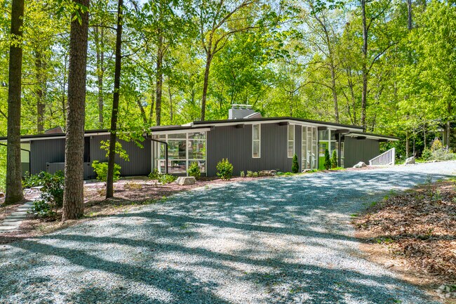 Mid-century modern architecture is a main highlight of the Kings Mill-Morgan Creek neighborhood.