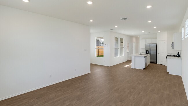 315 Puerto Plata Ave, Bastrop, TX 78602 - photo 4