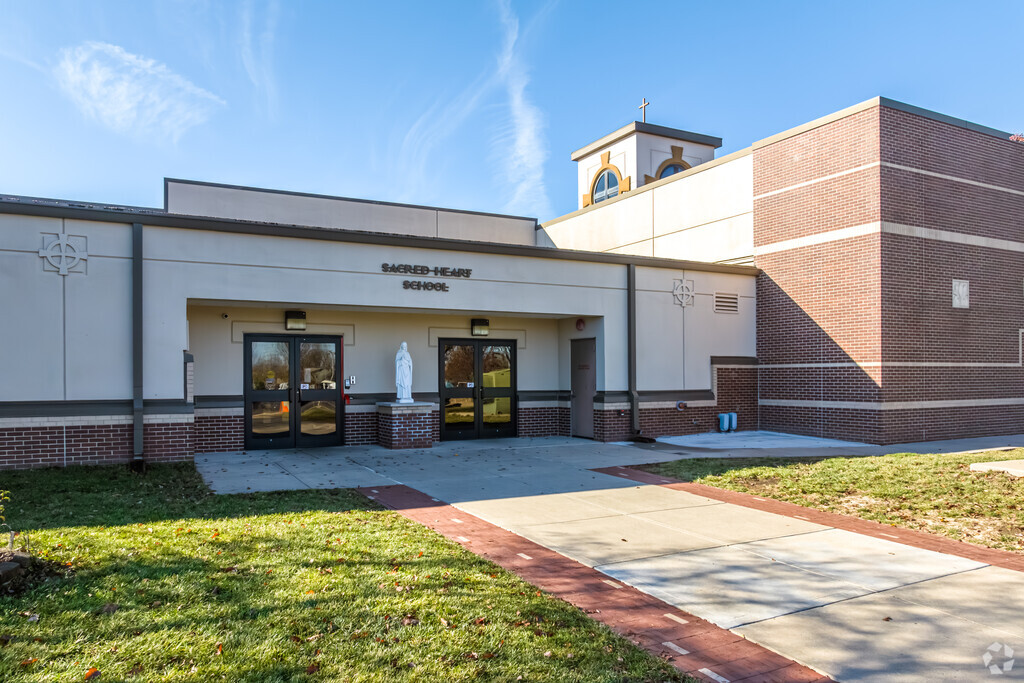 Sacred Heart provides music, art,  PE, & computer technology instruction for all students.