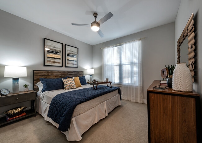 Overture Cotswold 55+ Active Adult Apartment Homes, Charlotte, NC 28211 - photo 5