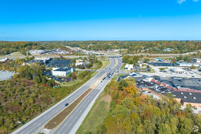 A look north on Hwy 141 from Gravois Bluffs in Fenton