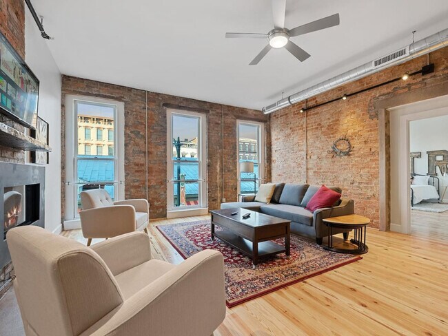 111 W Elder St unit ID1056040P, Cincinnati, OH 45202 - photo 2