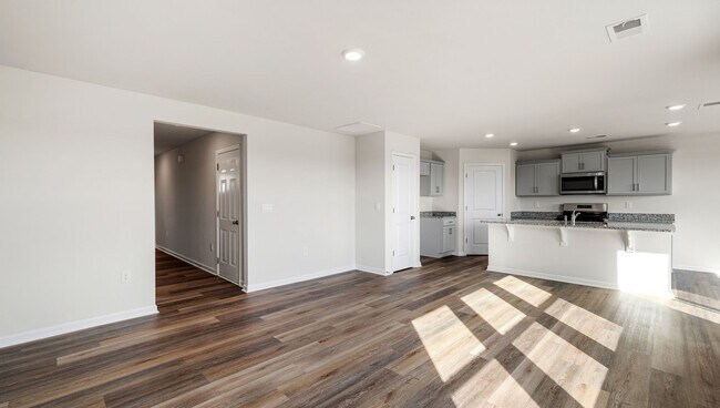 1005 Yearling Way unit 36209164, Roebuck, SC 29376 - photo 7