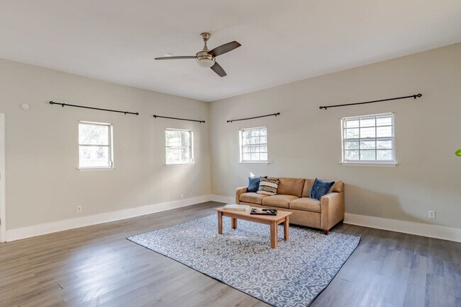 402 Michigan Ave unit ID1043648P, Mobile, AL 36604 - photo 4