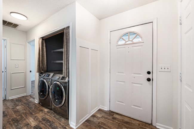 1167 Landsdowne Dr, Charleston, SC 29412 - photo 2