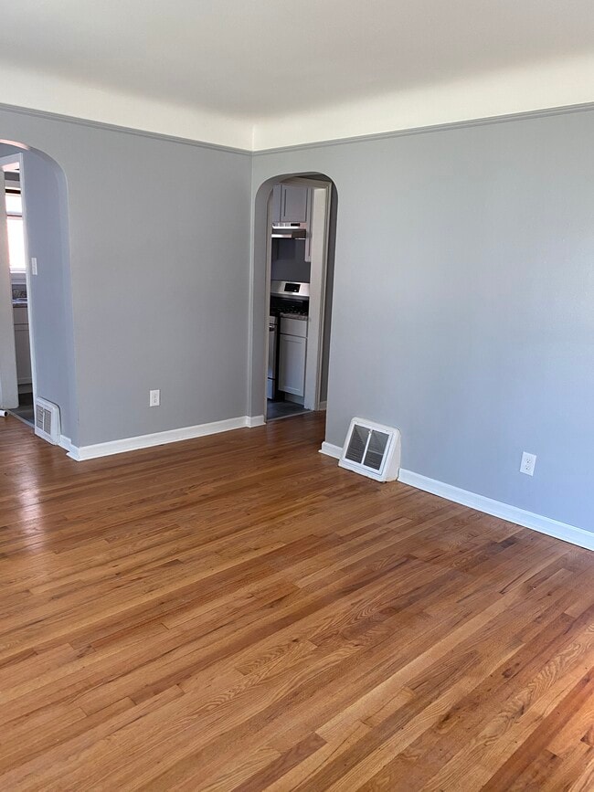 11448 Columbia, Redford, MI 48239 - photo 7