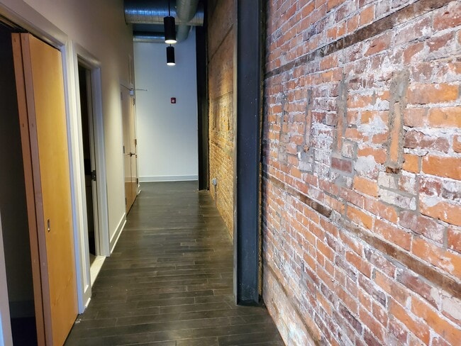 2212 Walnut St unit A, Philadelphia, PA 19103 - photo 4