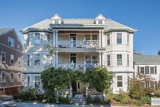 115 Walnut St Unit 2, Brookline, MA 02445