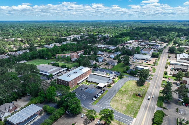 Christ Covenant School serves 384 students.