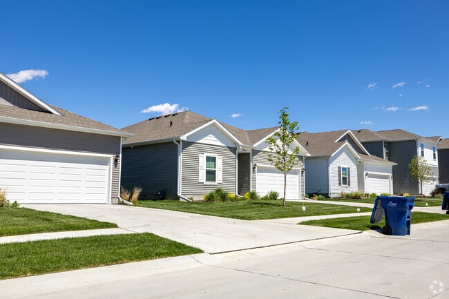 The Trails, Elkhorn, NE 68022 - photo 2