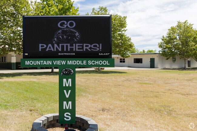 Mountain View Middle School has an overall B+ grade from Niche.