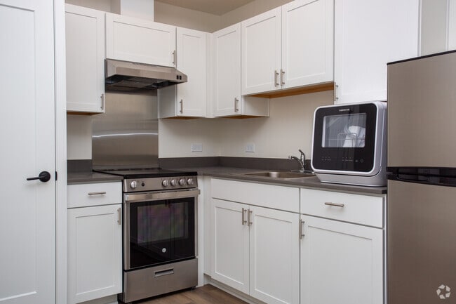0BR, 1BA - 383SF