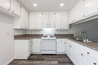 20600 Seine Ave, Lakewood, CA 90715