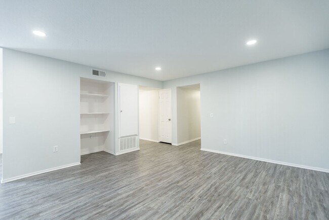14056 Valleyheart, Sherman Oaks, CA 91423 - photo 3