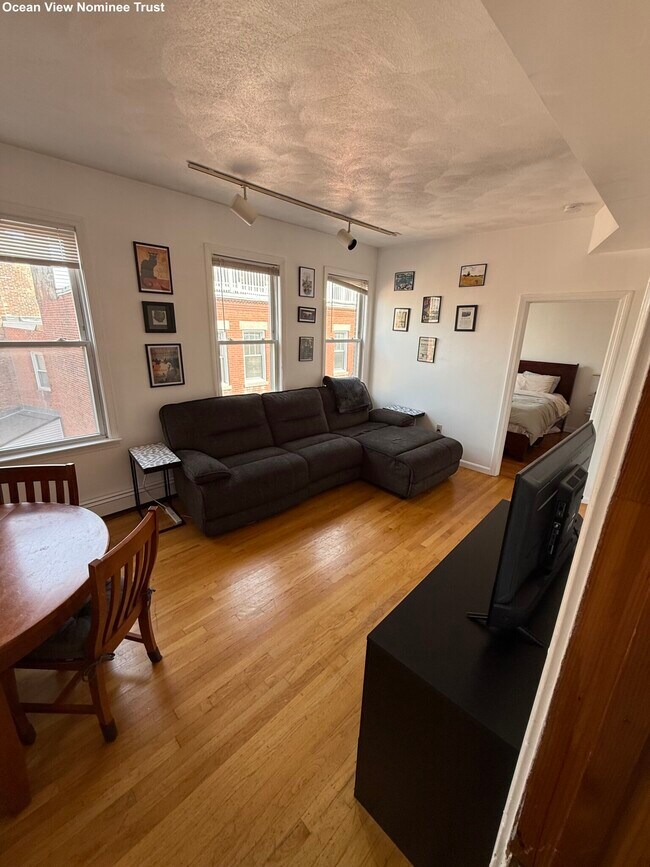 25 Hanover Ave unit 4, Boston, MA 02113 - photo 2