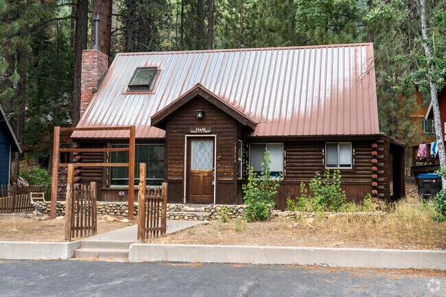 Donner Lake has small cottages that fill the forest areas, with many dating back to the 1950's.